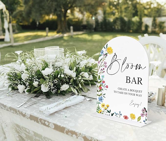 Acrylic Wedding Signs Bloom Bar Sign for Reception, 6x8" Floral Themed Arch Acrylic Table Decor, Flower Bar Supplies, Love Is In Bloom Decorations for Baby Shower Bridal Shower Engagement Party