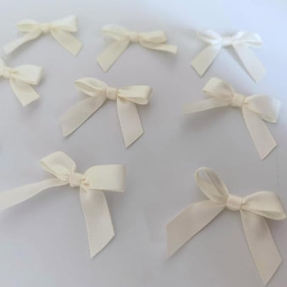50pcs 1-1/2" Mini Satin Ribbon Bows Without Twist Ties for Crafts Gift Wrapping Packing Christmas Decoration (1.5"-Ivory)