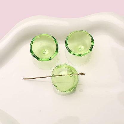 80Pcs Acrylic Clear Flower Bead Caps for Jewelry Making, Transparent Bell Charms, Semi-Round Floral Beads Bulk with Wavy Edge, Jellyfish Beads for Wind Chimes DIY Craft Key Chains-13 * 22mm