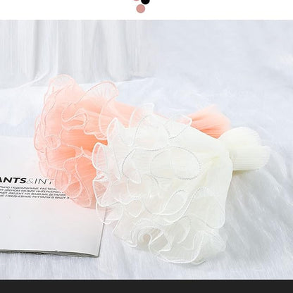 FWSA WRAPS Flower Wrapping Paper Bouquet Floral Packaging Mesh Paper Wrinkled Wavy Net Yarn Valentine's Day Flower Shop Supplies Wedding Birthday Decoration 11 X 162 inches/bag (white)