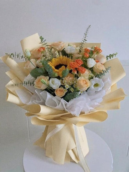 LeZakaa 20 Sheets Flower Wrapping Paper - Waterproof Reversible Floral Bouquet Paper - Cream Yellow Design for Valentine's Day, Mother's Day, Parties, Birthdays, Weddings, Baby Shower