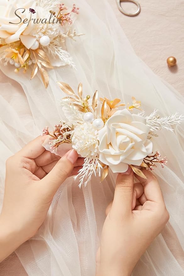 Serwalin Champagne Corsage and Boutonniere Set 𝟮𝙥𝙘𝙨, 𝟲-𝟳 𝙄𝙣𝙘𝙝 Boutonniere and Wrist Corsage Wristband Prom Flower Wedding Flowers Accessories Prom Suit Decorations Cake Topper