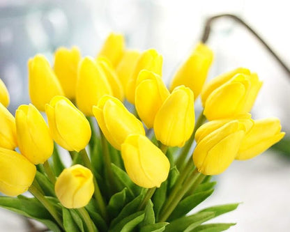 30pcs Artificial Tulips Flowers Real Touch Yellow Tulips Fake Holland PU Tulip Bouquet Latex Flowers for Wedding Party Office Home Kitchen Decoration (Yellow)