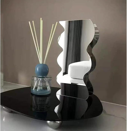Modern Wavy Acrylic Flower Vase, Mirror Effect Design, Silver, Decorative Home Office Centerpiece, 7.9x4.1x2 Inch