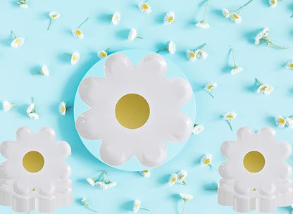 40pcs Daisy Paper Plates Disposable Daisy Flower Shaped Dinner Plates Groovy Party Plates Summer Retro Boho Hippie Dessert Paper Tray for Birthday Wedding Party Supplies (7 inch/White Daisy)