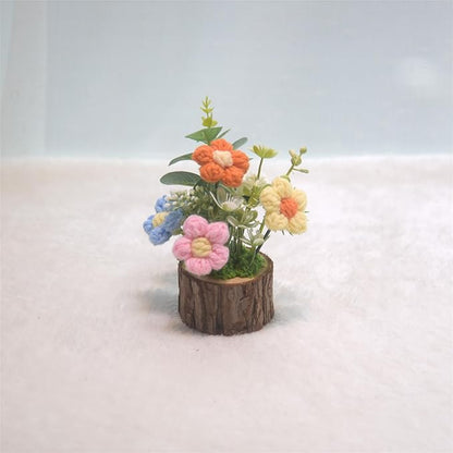 Handmade Crochet Knitted Puff Flowers Bouquet Creative Knitted Potted Plant Mini Cute Home Desktop Decorations and Gifts for Friends, Lovers, Classmates
