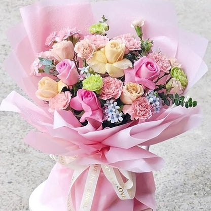 Jutieuo 20 Sheets Pink Flower Wrapping Paper, Waterproof Solid Floral Bouquet Wrapping Paper, Florist Supplies Packaging for Wedding Birthday Gift DIY Craft (22.8 x 22.8 inch)