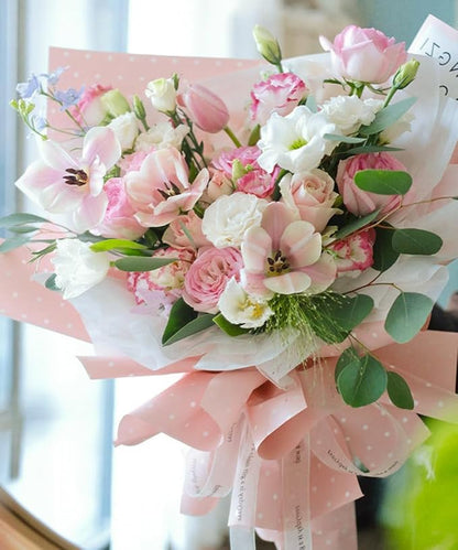 WRAPAHOLIC 20 Sheets Flower Wrapping Paper - 22.4 x 22.4 inch Pink and White Polka Dots Water-Resistant Floral Bouquet Wrapping Paper, Florist Supplies Packaging for Wedding Birthday Gift DIY
