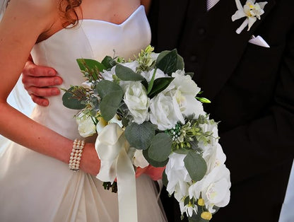 Artificial Bridal Bouquet, 11 Inch White Artificial Wedding Bouquets for Bride Bridal Bouquet Bridesmaid Bouquet Tossing Bouquet for Wedding Ceremony and Anniversary(White)
