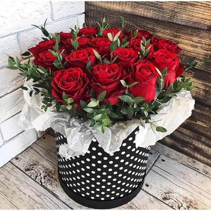 UNIKPACKAGING Premium Quality Round Flower Box, Gift Boxes for Luxury Flower and Gift Arrangements, Set of 3 pcs, with Lids, Size (S/M/L), Black White Dots
