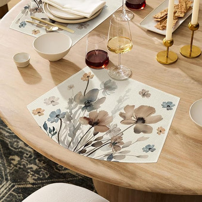 Artoid Mode Brown Poppy Floral Round Table Wedge Placemats Set of 6, Seasonal Winter Kitchen Dining Table Decoration for Indoor Party Home