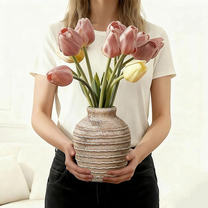 Ceramic Vase, 6.7 inch Ribbed Textured Minimalist Rustic Farmhouse Terracotta Vase for Home Decor, Table, Living Room, Entryway, Shelf, Mantel Decoration (Rust)