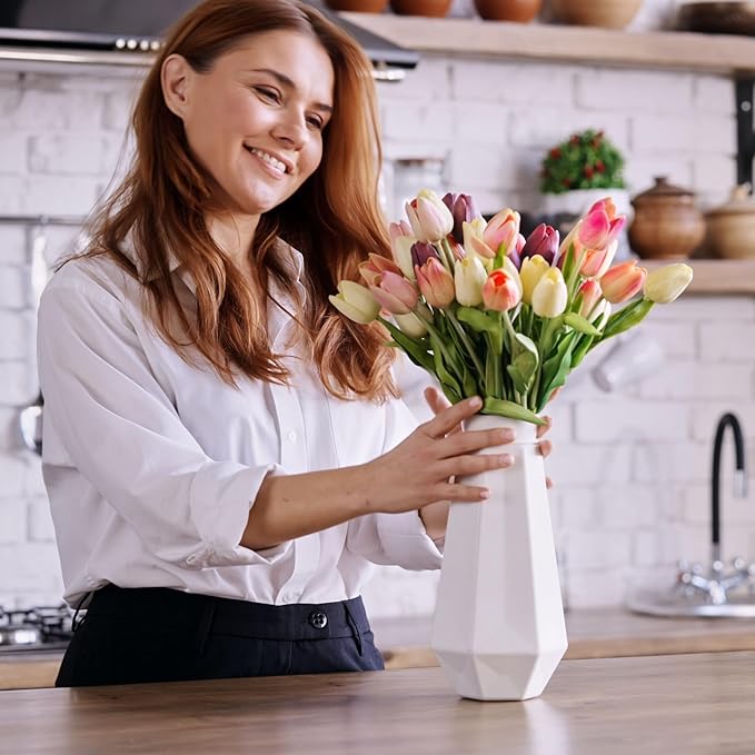 Sggvecsy 15 Pcs Fake Tulips Artificial Flowers Real Touch PU Faux Flowers Tulip Stems for Wedding Spring Bouquet Floral Arrangement Home Office Party Decorations for Mother's Day (Multi Colors)