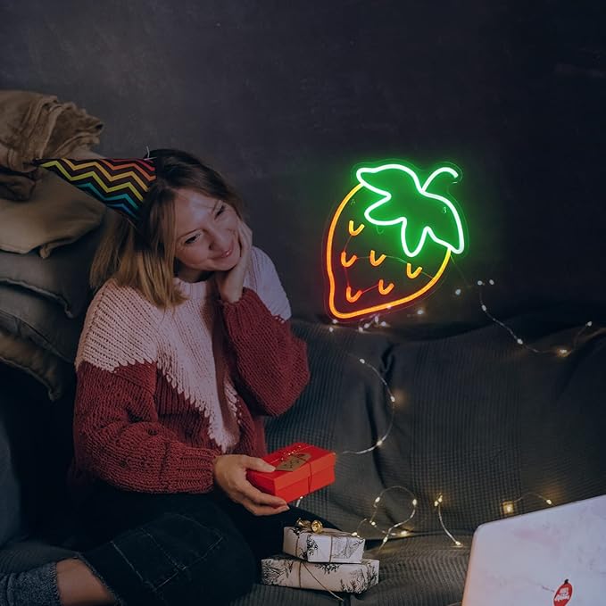 Strawberry Neon Sign Red Green Strawberry Led Sign Fruit Shape Neon Light for Bedroom Wall Decor, Bar, Fruit Shop, Restaurant (15 * 13 inch)