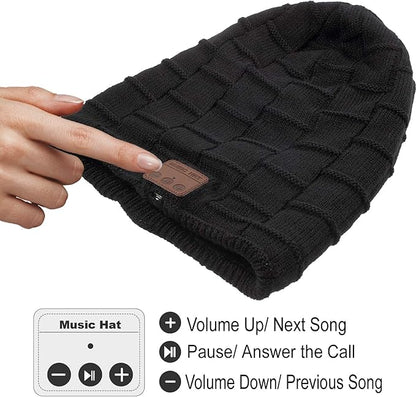Wireless Beanie Hat for Men Women Wireless Headset Headphones Music Audio Unisex Women Boys Girls Winter Cap with Mic Stereo Speaker Handsfree Outdoor Sports Earphones