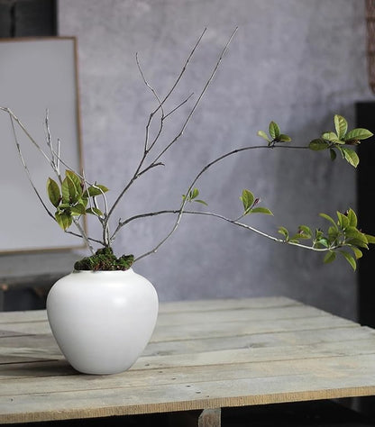 GeLive Short Round White Ceramic Vase Table Centerpiece Moon Jar Jingdezhen Handmade Pottery Vase Glossy Finish Planter Pot Waterproof for Fresh Dried Flower Home Decor Kitchen Utensil Holder