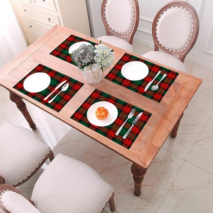 PVC Placemats Set of 4 Wipeable Table Mats Washable Heat Resistant Non Slip Vinyl Dining Table Mat for Kitchen Indoor Outdoor Patio Farmhouse Place Mats Christmas Green Red Grid Decorative
