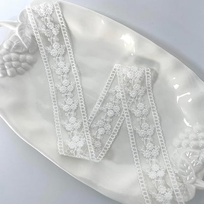 5 Yard Floral Lace Ribbon, Delicate Daisy Lace Trim for Wedding Dresses, DIY Crafts, Clothing, and Curtain Embellishments(White)