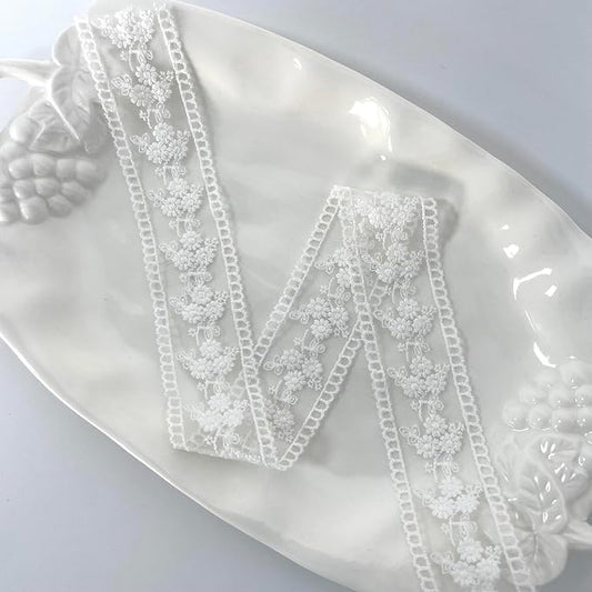 5 Yard Floral Lace Ribbon, Delicate Daisy Lace Trim for Wedding Dresses, DIY Crafts, Clothing, and Curtain Embellishments(White)