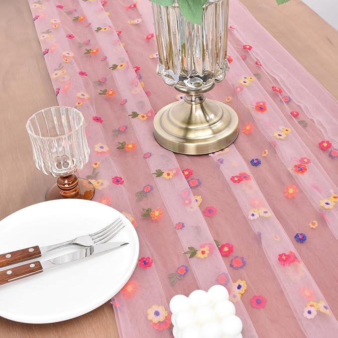 Joanlody Blushing Pink Embroidery Daisy Christmas Table Runner Florals Seasonal Tulle Table Runner Holiday Kitchen Dining Table Decoration for Home Party Indoor