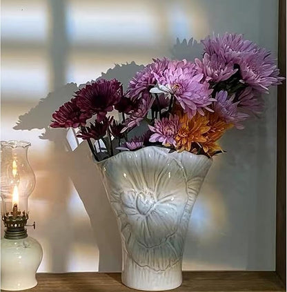 White Ceramic Decorative Vase,Cute Small White Flower Vase for Home Decor,Nordic Modern Boho Ins Style Decorative Ceramic Aesthetic Vases for Flowers