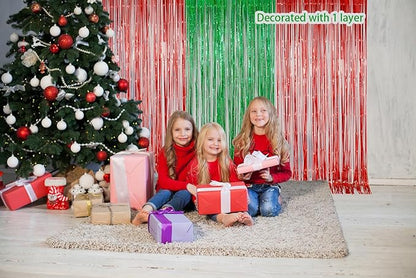 Melsan Foil Curtain Backdrop, 2 Pack 3.2 ft x 8.2 ft Tinsel Foil Fringe Curtains, Sparkle Metallic Foil Fringe Curtains for Christmas Party Decorations Photo Booth Props Decoration, Green