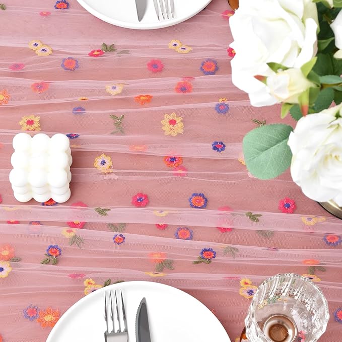 Joanlody 3pcs Blushing Pink Embroidery Daisy Christmas Table Runner Florals Seasonal Tulle Table Runner Holiday Kitchen Dining Table Decoration for Home Party Indoor