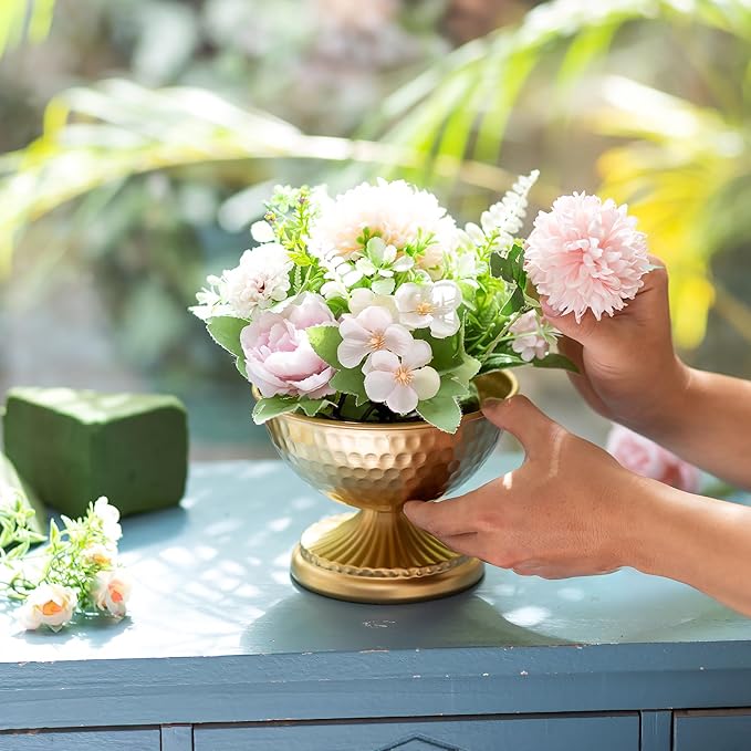 Sziqiqi Gold Urn Vase for Flowers - Wedding Table Decoration Centrepieces Set of 10 Vintage Metal Vases for Artificial Flowers Small Hammered Vase for Birthday Party Christmas Anniversary