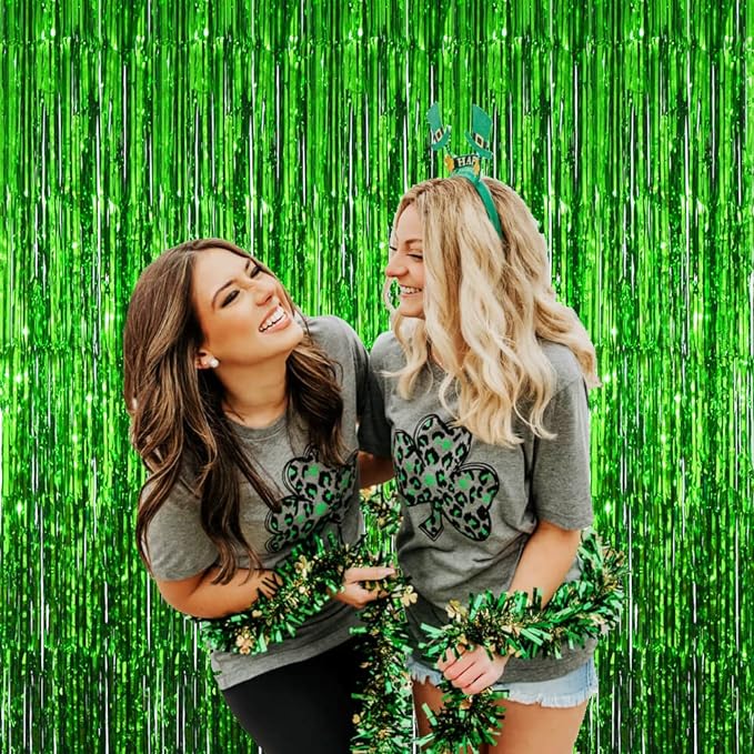 GOER 3.2 ft x 9.8 ft Metallic Tinsel Foil Fringe Curtains Party Photo Backdrop Party Streamers for St. Patrick's Day,Graduation,New Year Eve Decorations Christmas Wedding Decor (Green,5 Packs)