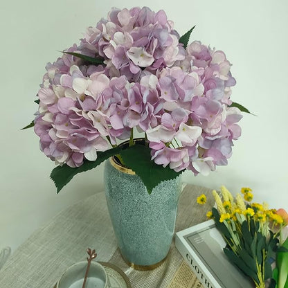 Light Purple Hydrangea Artificial Flowers,6 Pcs Faux Hydrangea Flowers,Artificial Hydrangeas Flowers with Stems,Fake Hydrangeas,Purple Silk Hydrangea Flower with Stem for Home Decor (6, Light Purple)