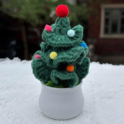 Handmade Crochet Christmas Tree - Cute Knit Mini Tabletop Decor, Sustainable Eco-Friendly Gift for Friends, Holiday Home & Office Decoration