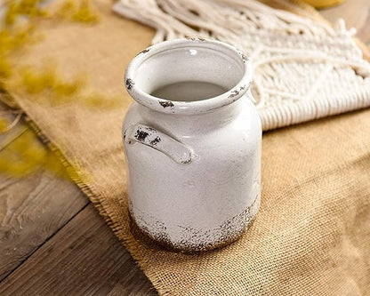 Quoowiit Ceramic Rustic Farmhouse Vase, Distressed Decorative Flower Vase for Home Decor, Ideal Shelf Decor, White Boho Vase for Living Room Bedroom Kitchen Office Decor Centerpiece Table Decorations
