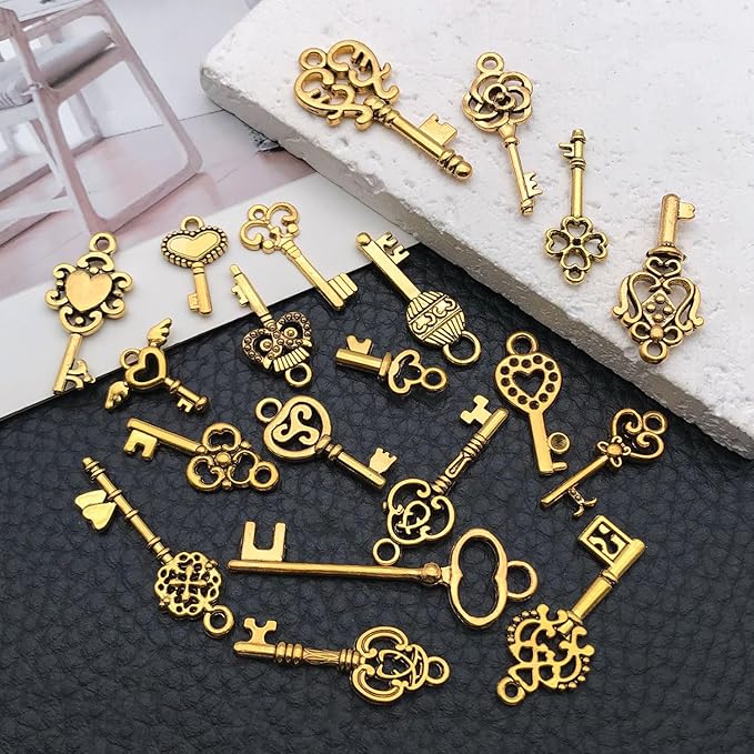 WOCRAFT 60pcs Antique Gold Small Key Bracelet Charms for Jewelry Making Sets DIY Necklace Bracelet Keychain Crafting Charms Kit Craft Supplies (SN923)
