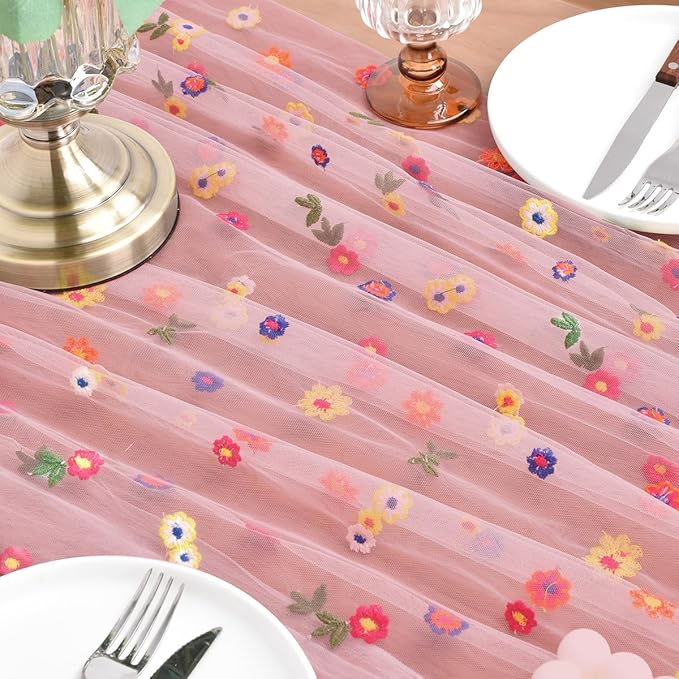 Joanlody 3pcs Blushing Pink Embroidery Daisy Christmas Table Runner Florals Seasonal Tulle Table Runner Holiday Kitchen Dining Table Decoration for Home Party Indoor