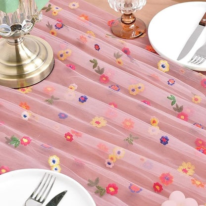 Joanlody 3pcs Blushing Pink Embroidery Daisy Christmas Table Runner Florals Seasonal Tulle Table Runner Holiday Kitchen Dining Table Decoration for Home Party Indoor