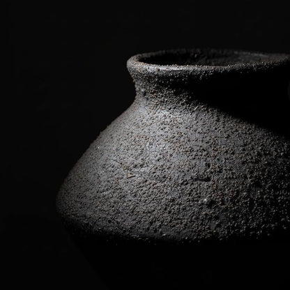 Rustic Black Ceramic Vase - 5IN Round Clay Vase Vintage Farmhouse Style Decor, Circle Wabi Sabi Vases for Farmhouse Home Decor, Decor Living Room, Table, Shelf