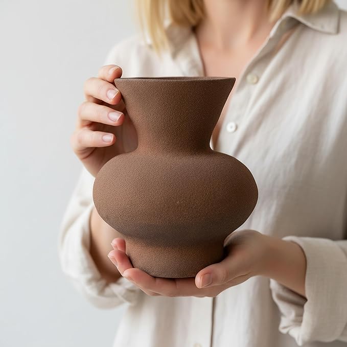 5.5IN Rustic Farmhouse Ceramic Vase Home Decor, Vintage Stoneware Clay Pottery Terracotta Textured for Modern Farmhouse, Living Room, Office Desk Table Shelf,(Brown)