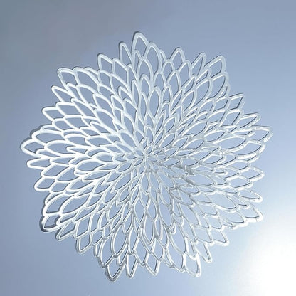 Snowkingdom 6 Pack Silver Placemats Metallic Glitter Pressed Vinyl Dinning Table Mats Decorative Round Leaf Charger for Winter Holiday Thanksgiving Christmas