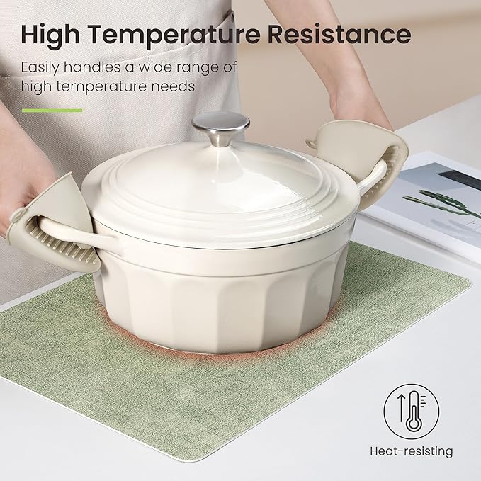 Placemats Set of 4, Faux Leather Heat Resistant Wipeable Placemats, Dual Sided Waterproof Washable Table Mats with Coaster, Suitable for Kitchen, Dining, Table Decor (4, Black Light Green)